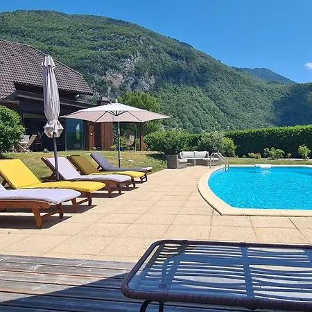Manou Du Annecy