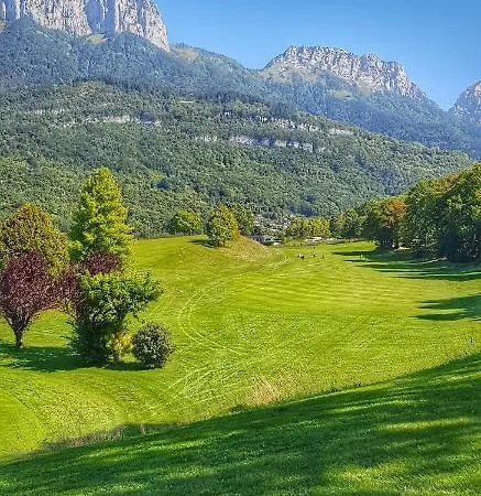 Manou Du Annecy *