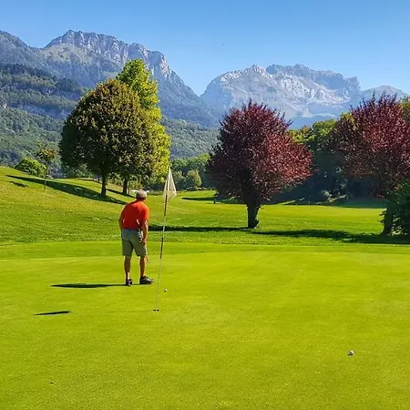 Manou Du Annecy *