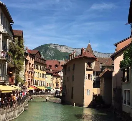Manou Du Annecy Holiday home
